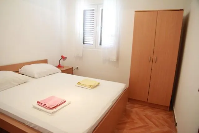 Apartments Anđelka Pag Town